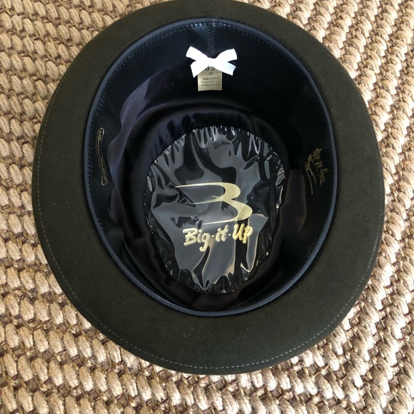 Big It Up Hat. Dark Green Porkpie. Felt material. - Picture 3 of 4